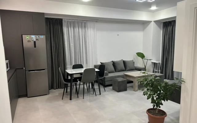 Квартира White 47