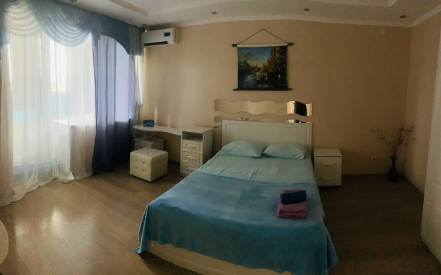 Na Oktyabryskoy 79 Apartments