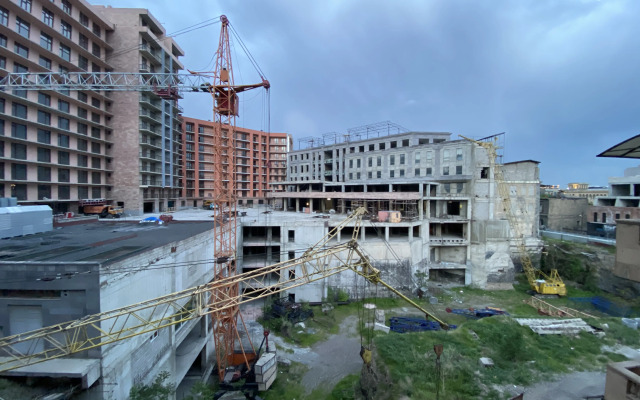 2-K v Novostroyke ryadom s Severnym Prospektom Flat