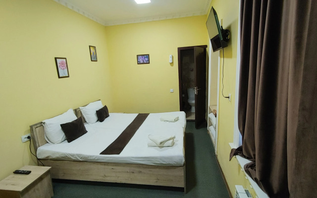 Zafaron Hotel