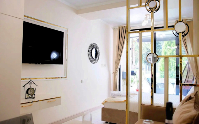 05 s bassejnom Apartments