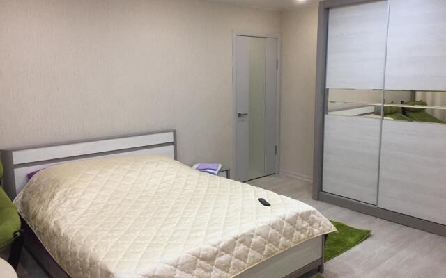 Апартаменты на Металлургов 13