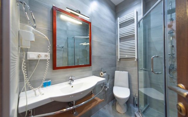 Kraveli Hotel