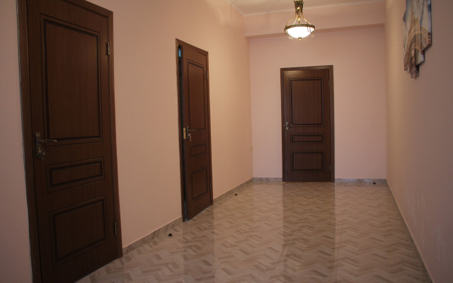 Lara Hotel