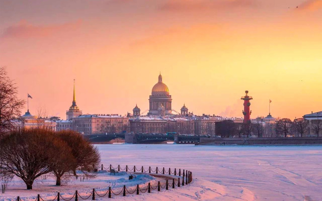 Апартаменты С Видом на Неву и Литейный Мост