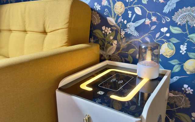 Апартаменты с балконом на Невском