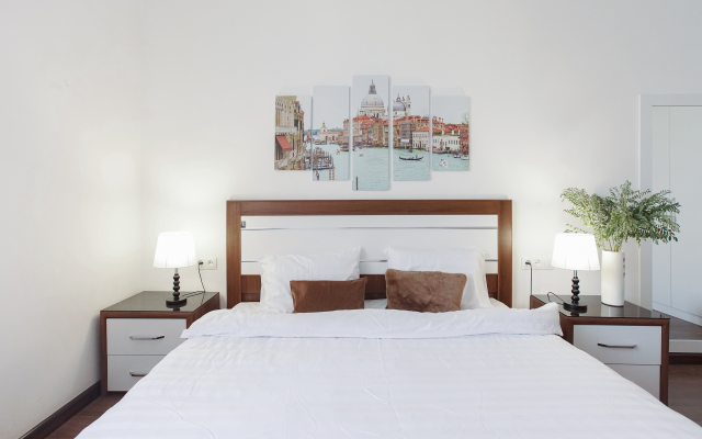 KeyGo #0001, 2 Bedroom, Near The Opera House Apartments