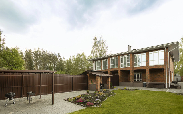 Mnogofunktsionalny Kottedzh Villa
