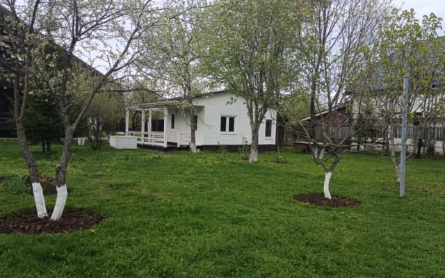 Gostevoy Dom Ilyinskoye 77 Private House