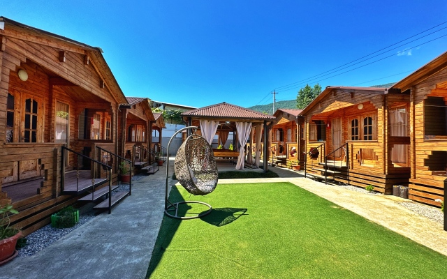Domiki Naberezhnaya Viktoriya 100 m ot morya Guest House