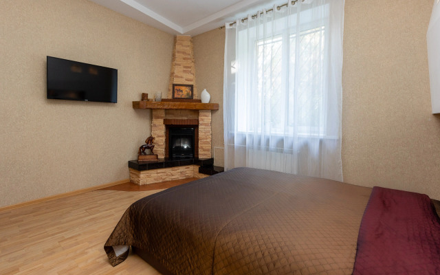 Na Ploschadi Pobedy Apartments