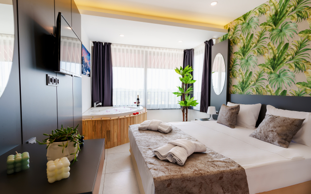 Mrt Suites Lara Hotel