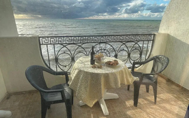 Квартира Уютная на первой береговой линии