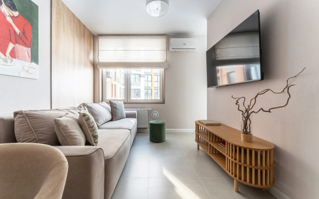 Квартира с отдельной спальней рабочим местом и авторским интерьером