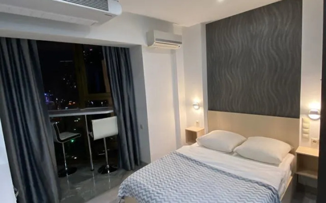 Na Nesebrskoy, 14 Apartments