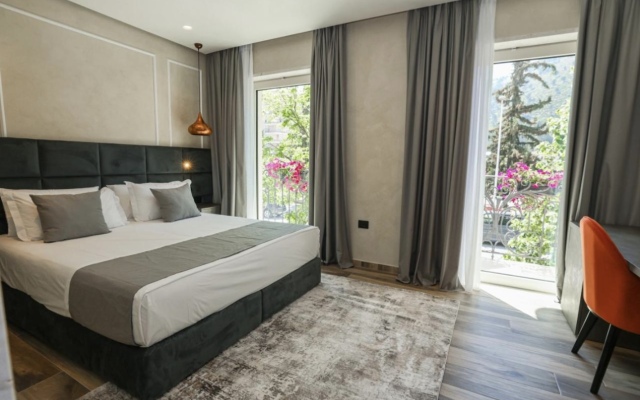 Plaza Berat Hotel