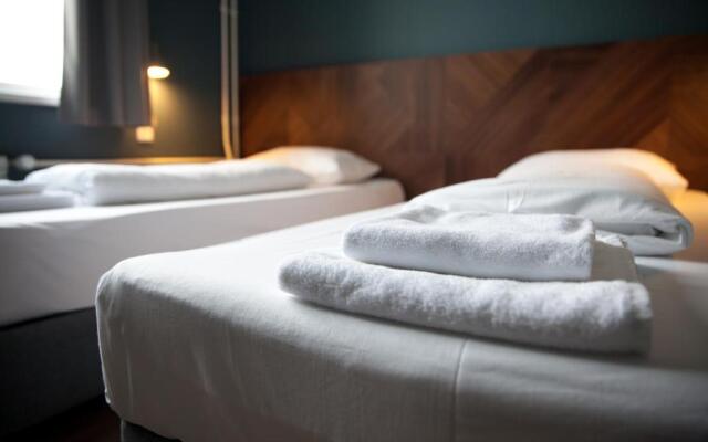 Yunost Hotel