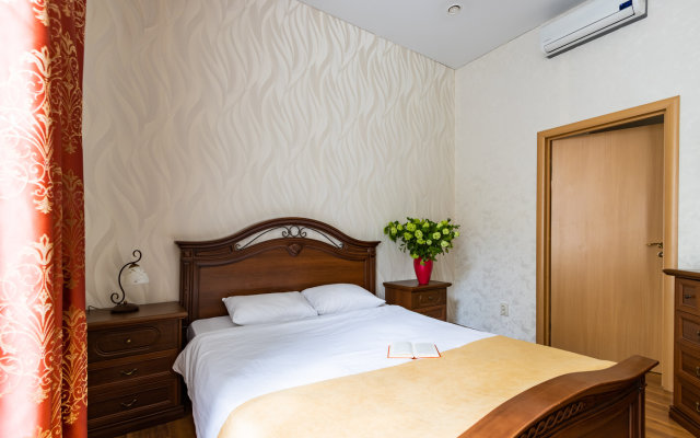 Nomera Na Ploschadi Vosstaniya Guest house