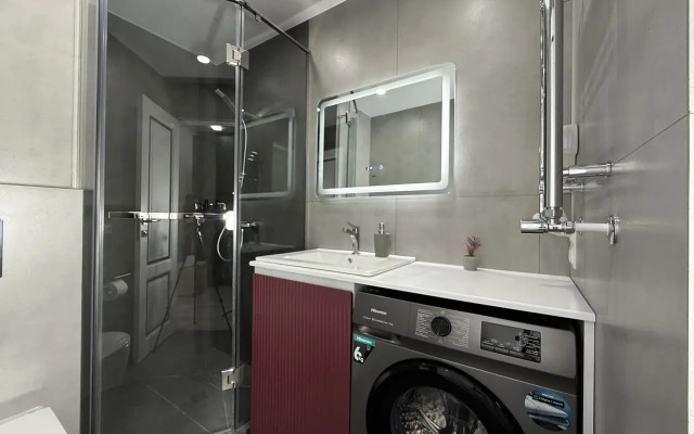New Trendy 1Bd Apt, Unbeatable Location Flat