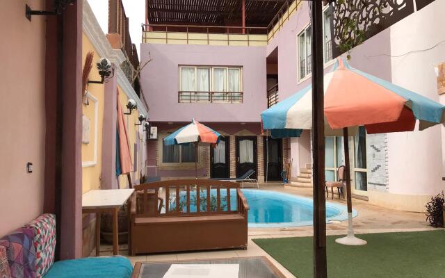 Hoppa Guest House