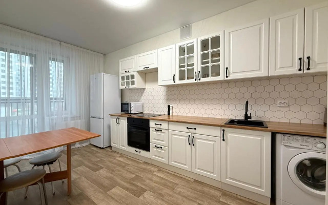 Tryokhkomnatnaya Kvartira V Mezhdurechye Flat