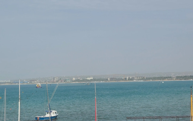 2-Komnatnye Na Naberezhnoy Flat