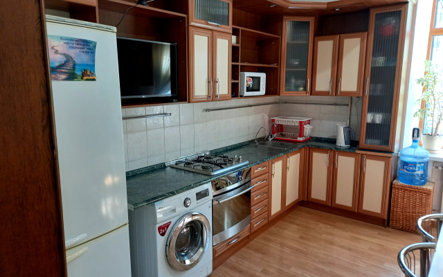 Kvartira 12 Living quarters