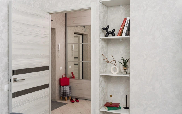 S Vykhodom V Roschu Vgosti61 Flat