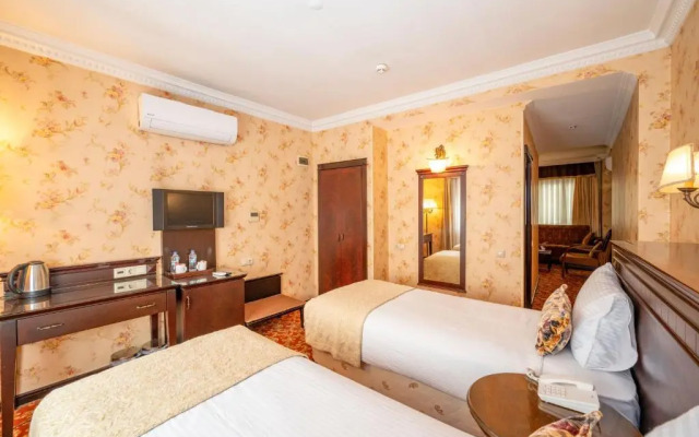 Pera Rose Hotel