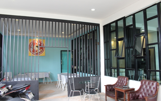 Fulla Place Hotel