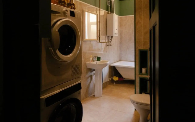 Retro Khauz Flat