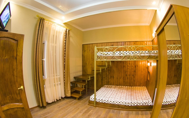 Квартира люкс в парке напротив "Центральной нарзанной галереи"