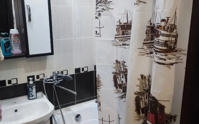 Dvukhkomnatnaya V Tsentre Goroda Flat