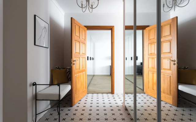 Квартира Уютное Место/Hugge Place у ЖД Вокзала