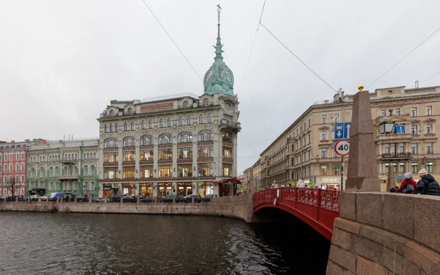 Апартаменты 3 спальни на Мойке