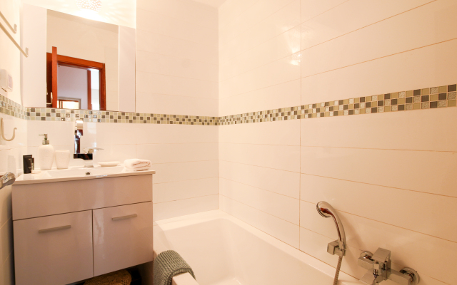 Penthouse & Jacuzzi In Neve Tzedek By Feelhome Apartments
