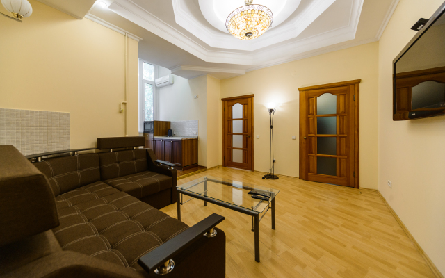 Апартаменты возле Арена Сити и Крещатика