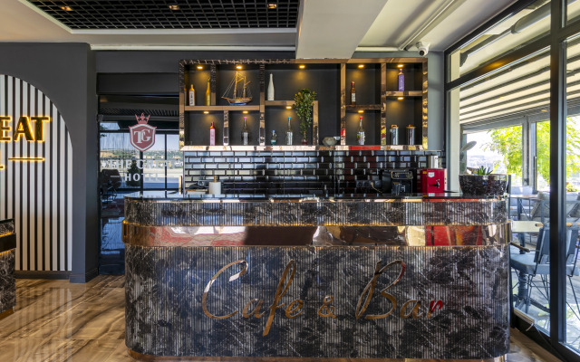 The Great Airport Hotel