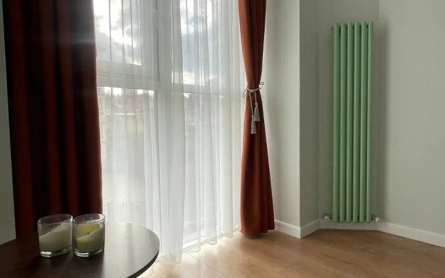 Uyutnaya S Sovremennym Remontom Flat