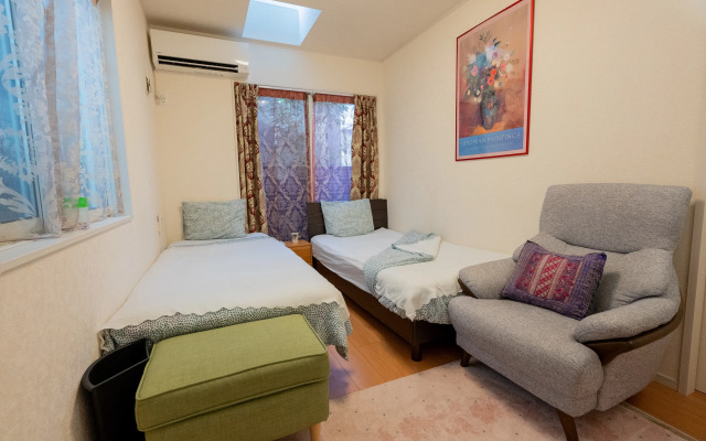 Kusunoki West Shinjuku Villa