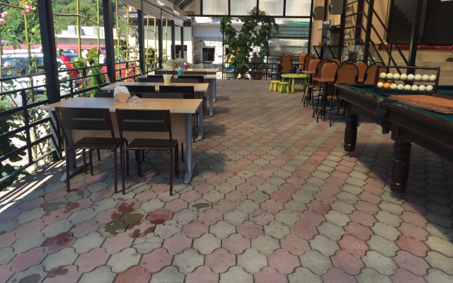 Uyutnyij Prichal Hotel
