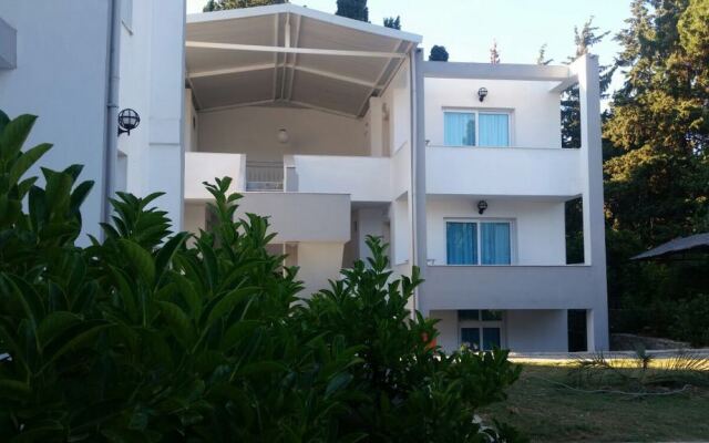 Отель Çamlıköşk Apart Otel