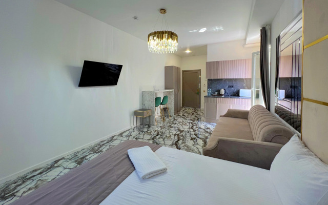 Ranovskiy Park Manhattan Hotel