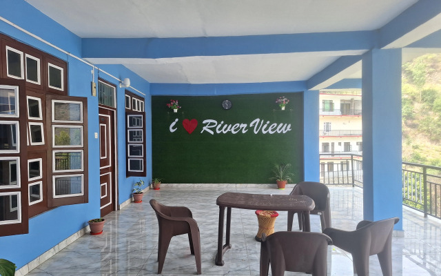 Отель River View