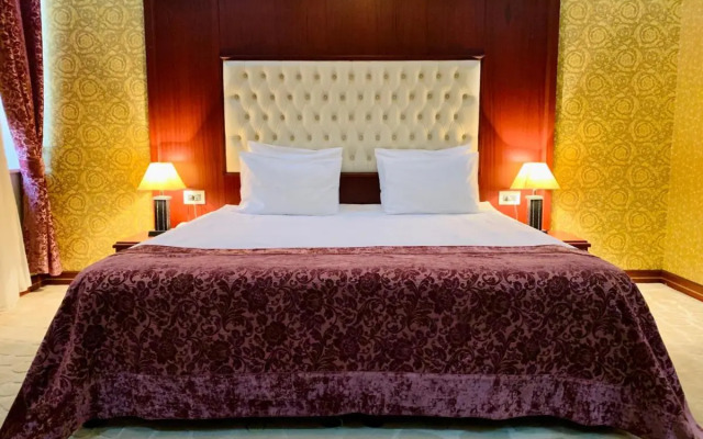 Clover Boutique Hotel