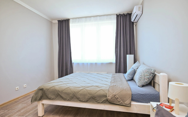 Uyutnaya S Dizaynerskim Remontom I Shikarnym Vidom Flat