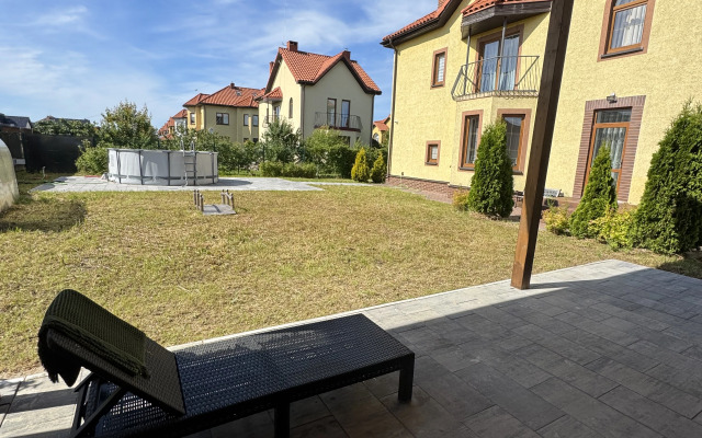 V Malinovke Kaliningradskoy Oblasti Private house