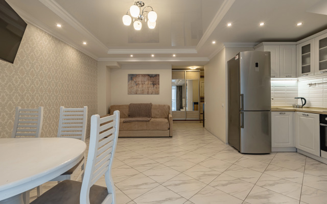 Dvukhetazhnaya S Terrasoy Otdykh U Ruchyya Flat