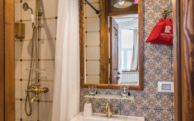 Rest Studios Aparthotel