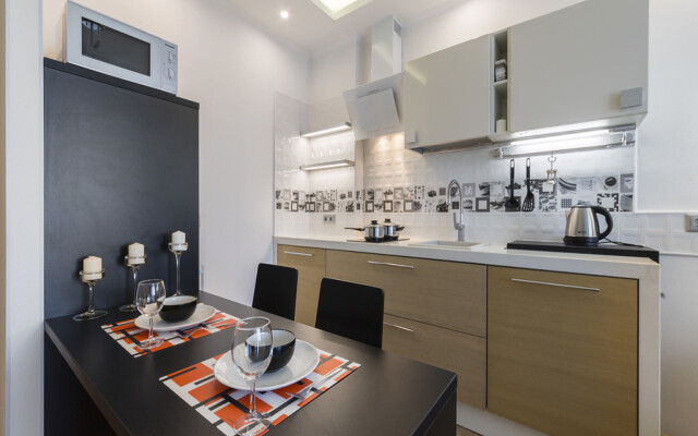 Admirala Cherkova 18/1 Flat